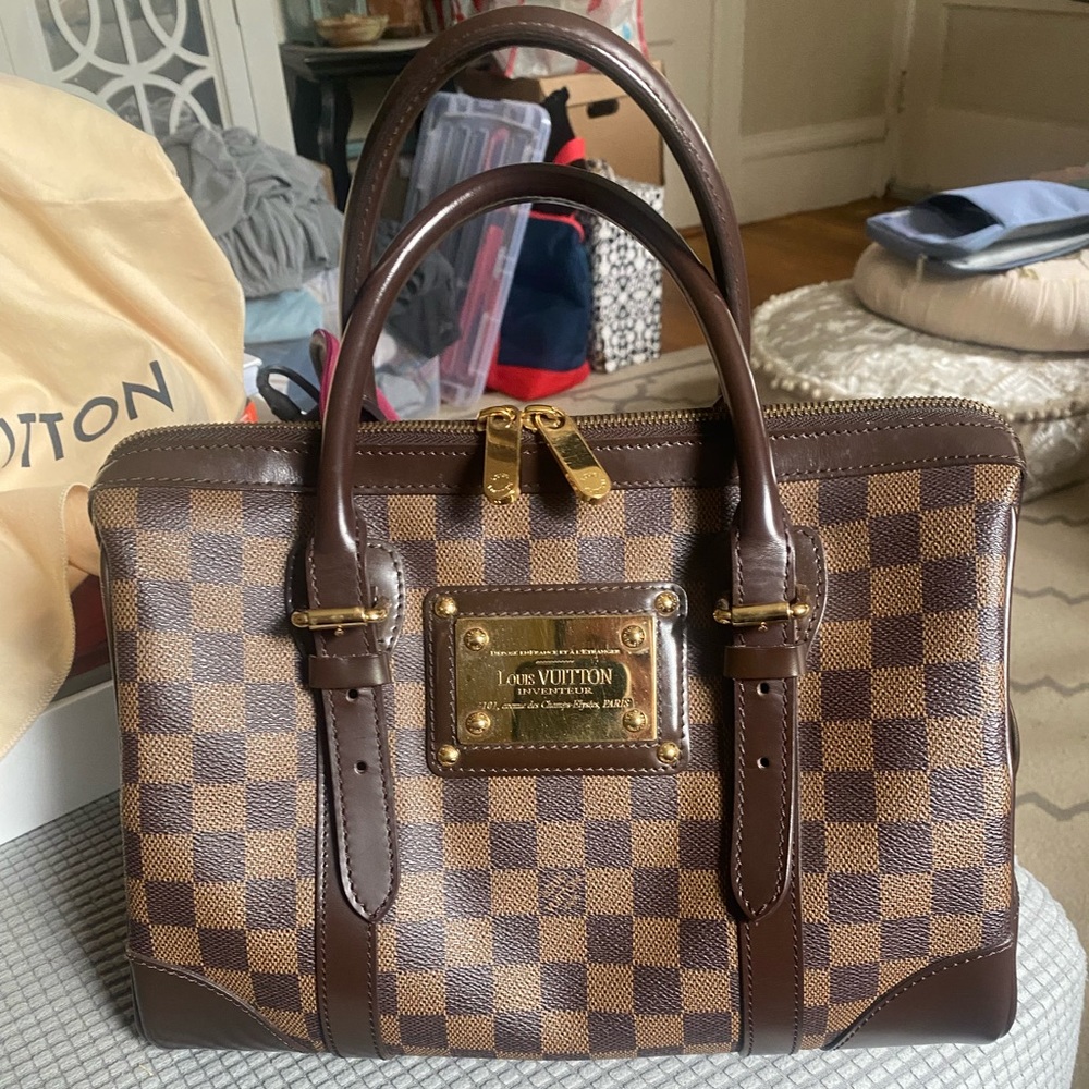 Make me an offer! Authentic Louis Vuitton Berkeley handbag No longer available!